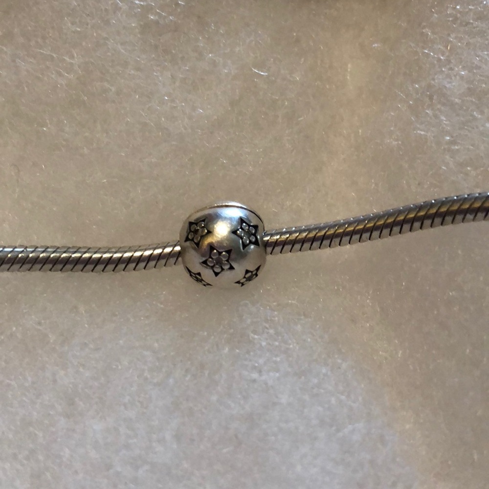 Pandora star clip